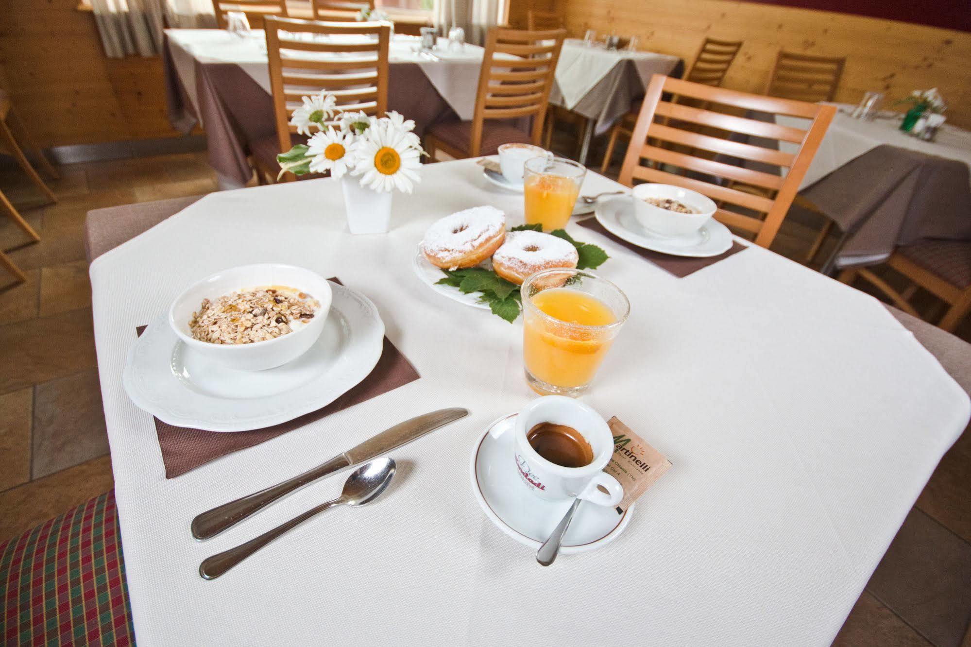 Hotel Martinelli 론조 키에니스 외부 사진
